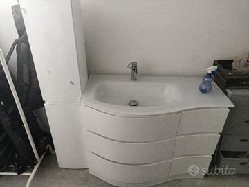 arredo bagno completo di rubinetteria 