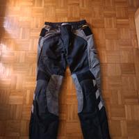 Pantaloni e guanti BMW rellye