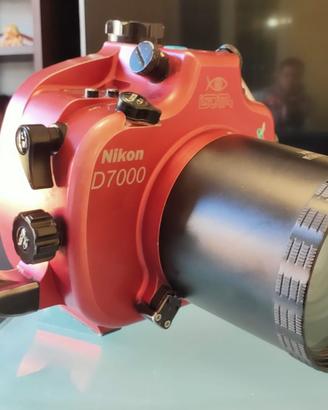 custodia subacquea per NIKON D7000 ISOTECNIC