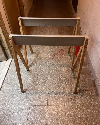 Coppia cavalletti IKEA in legno per scrivania 