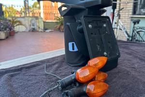 portatarga originale e frecce YAMAHA FAZER FZ1