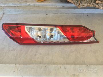 Faro ford Tourneo connect post sx