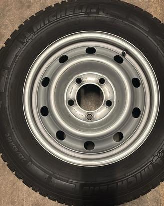 gomme termiche Michelin su cerchio