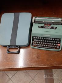 macchina da scrivere Olivetti 