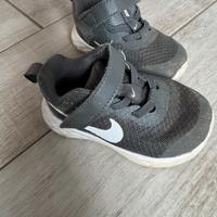 Scarpe nike grigio bimbo num 21