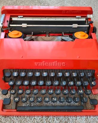Macchina da scrivere Olivetti Valentine rossa