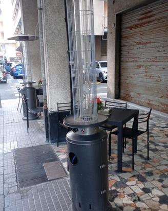 Stufa Fungo da esterno riscaldante con fiamma.