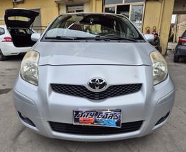 Toyota Yaris 1.0 5 porte per neopatentati