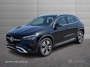 Mercedes GLA 200 Advanced auto