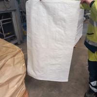 sacchi bianchi  in materiale Raffia