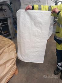 sacchi bianchi  in materiale Raffia