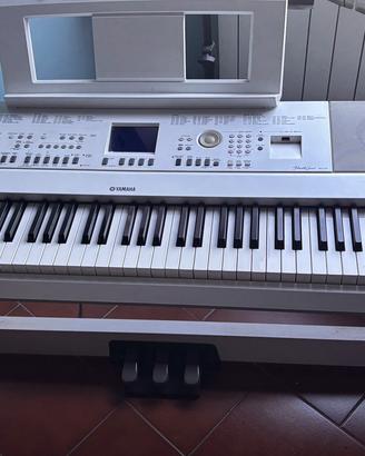 Piano digitale yamaha dgx 650