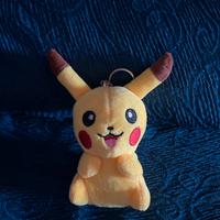 Pikachu peluche