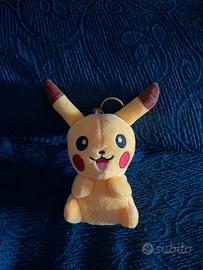 Pikachu peluche