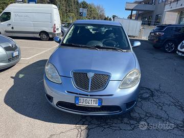 Lancia Ypsilon 1.2benzina/Euro4/60CV/neopatentato/