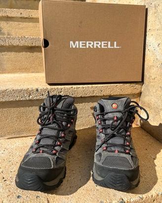 scarponi da trekking