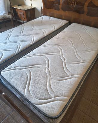 Coppia di materassi Memory foam come nuovi