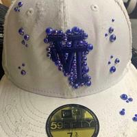 CAPPELLO LANCIATO DA SFERA EBBASTA AL CONCERTO O.U