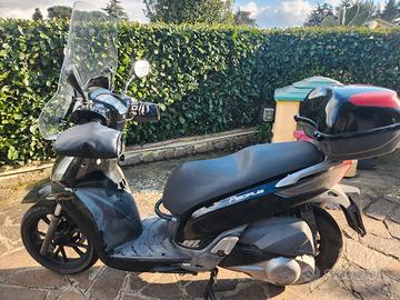 Kymco People GTi 300i