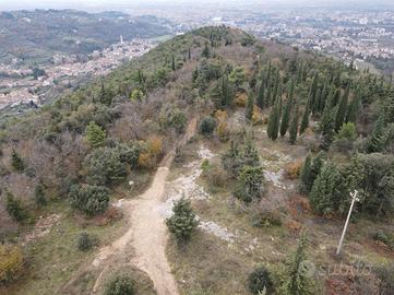 Terreno con vista su verona