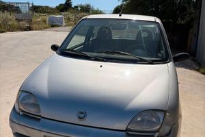 FIAT 600