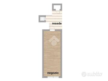 NEGOZIO A FOLLONICA