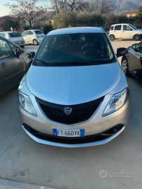 Lancia y benzina gpl