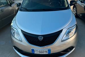 Lancia y benzina gpl