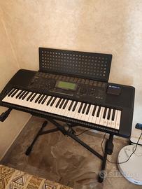 Pianola tastiera YAMAHA PSR 620 con supporto