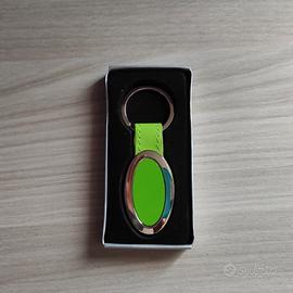Portachiavi unisex ad anello in acciaio e pelle