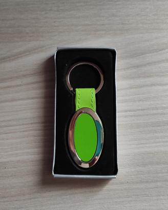 Portachiavi unisex ad anello in acciaio e pelle