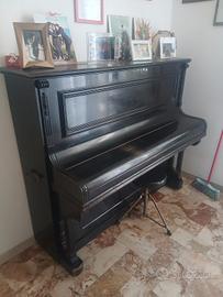 Pianoforte verticale J. C. BAER 