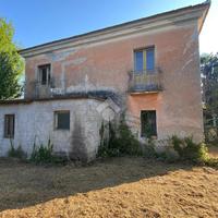 CASA SEMINDIPENDENTE A CASSINO
