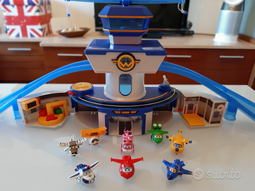 Super Wings Torre di controllo + 8 aerei