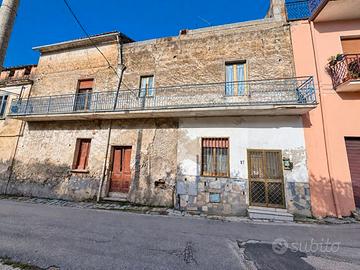 INDIPENDENTE 150 MQ ZONA CENTRALE-VITULAZIO