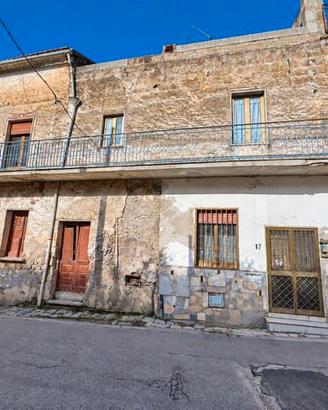 INDIPENDENTE 150 MQ ZONA CENTRALE-VITULAZIO