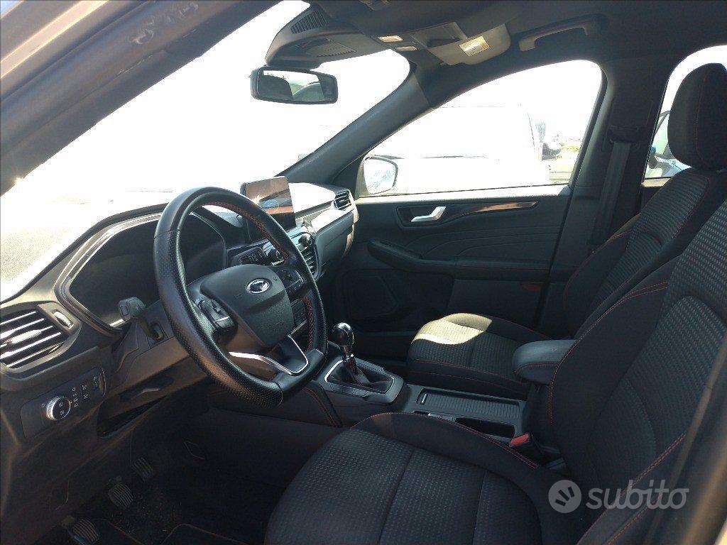 Ford Kuga 2022 photo 4