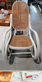 Codice: 268208  SEDIA A DONDOLO IN STILE THONET CO