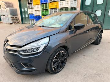 Renault Clio Moschino 2019