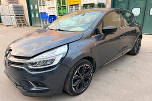 Renault Clio Moschino 2019