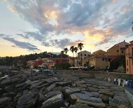 Liguria vacanze, 6 posti letto.10 metri dal mare