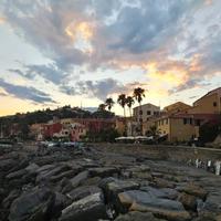 Liguria vacanze, 6 posti letto.10 metri dal mare