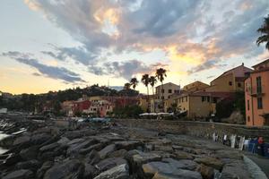 Liguria vacanze, 6 posti letto.10 metri dal mare