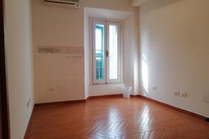 Appartamento euro 115.000trilocale+bagno centro