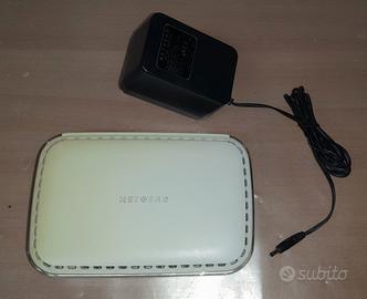 Switch Netgear 8 porte FastEthernet 10/100Mbps