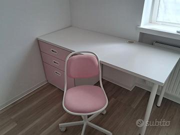 SCRIVANIA  CON CASSETTIERA E SEDIA