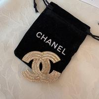 Spilla Chanel