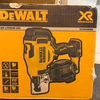 Chiodatrice Dewalt DCN45RNN
