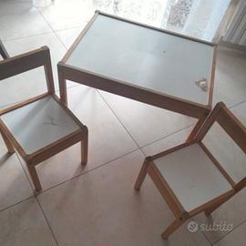 tavolo e due sedie per bimbi in legno 