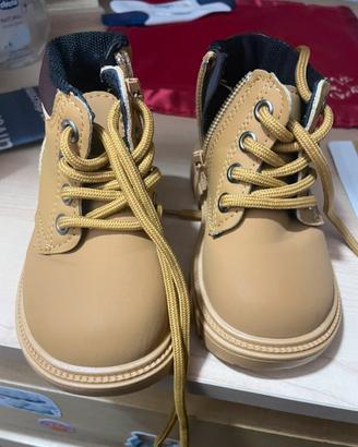 Scarpe bambino stivaletti
